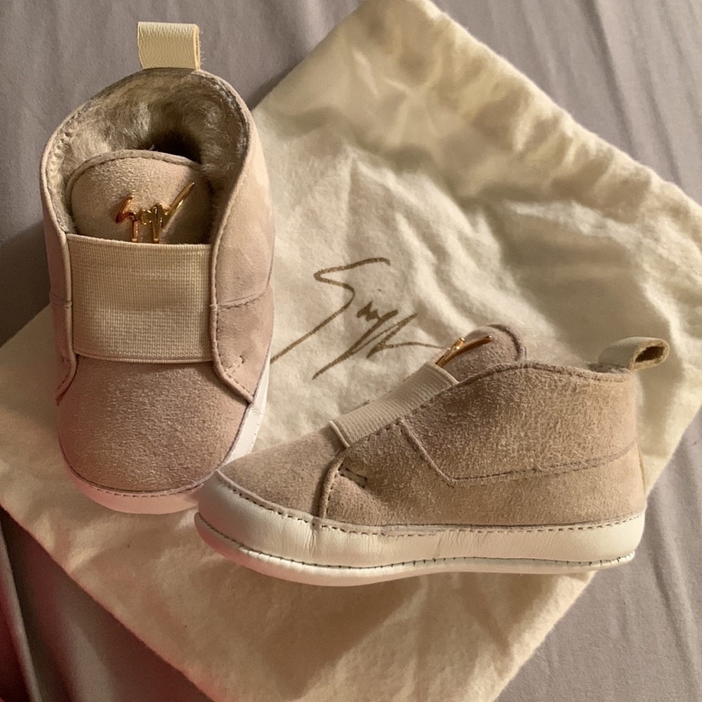 Giuseppe Zanotti baby fur boots size euro 16 US 1